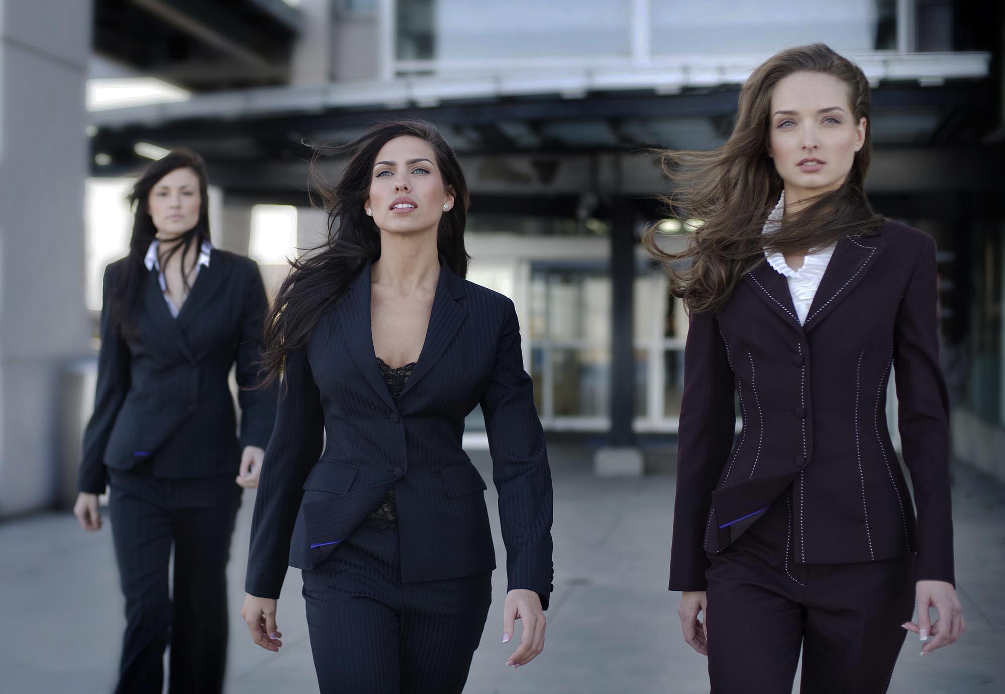 bespoke womens suit